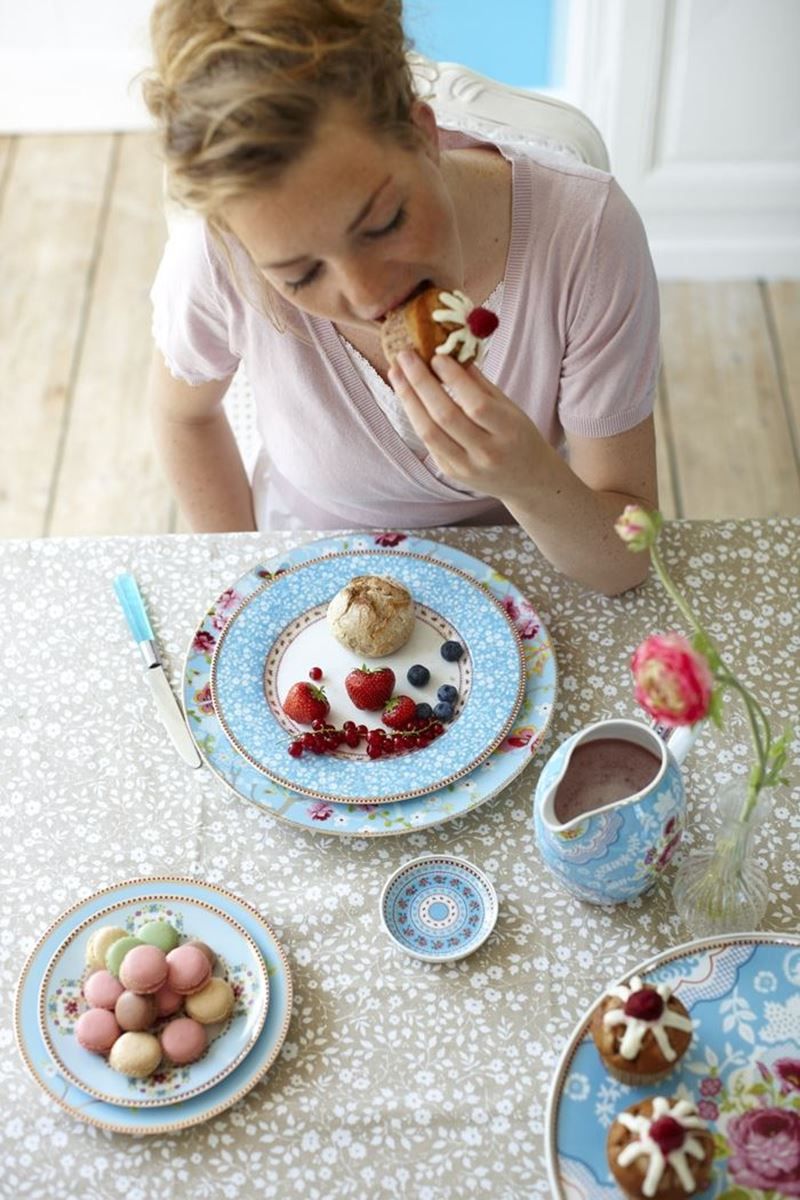 Floral Pastry Plate blue 17 cm
