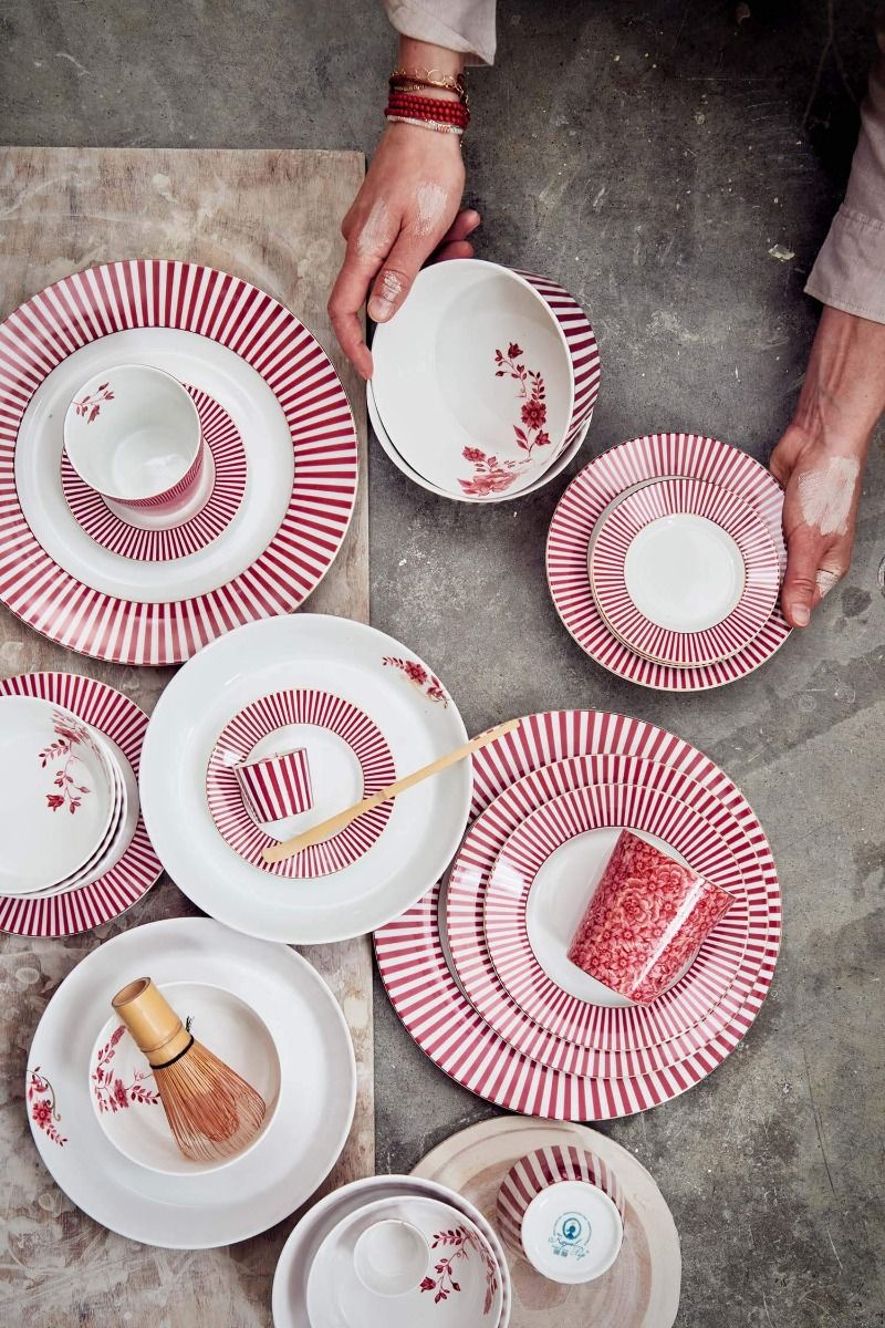 Royal Stripes Petit Four Dark Pink 12cm