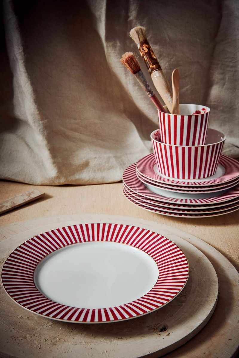 Royal Stripes Breakfast Plate Dark Pink 21cm