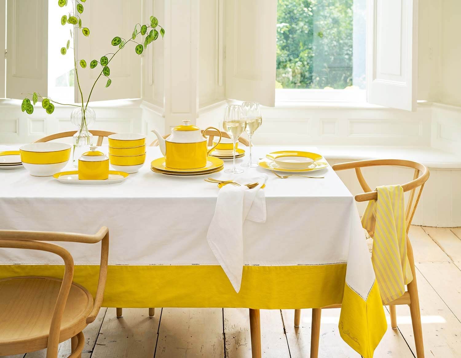 Pip Chique Tablecloth Yellow