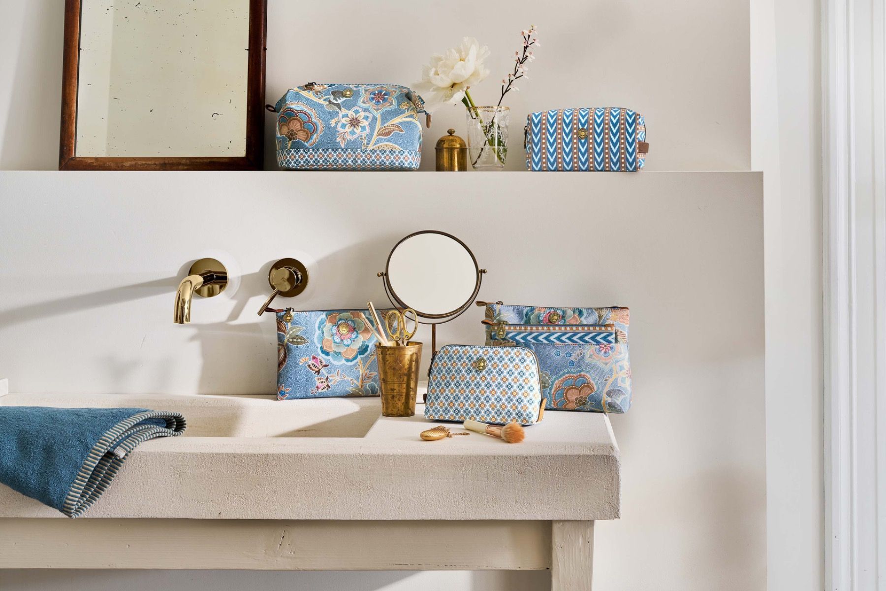 Charly Flaches Necessaire Mittel Matata Blau