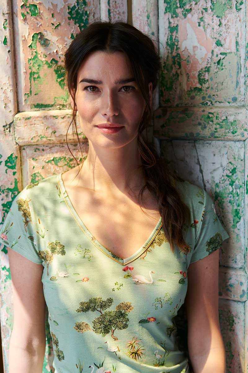 Short Sleeve Swan Lake Green