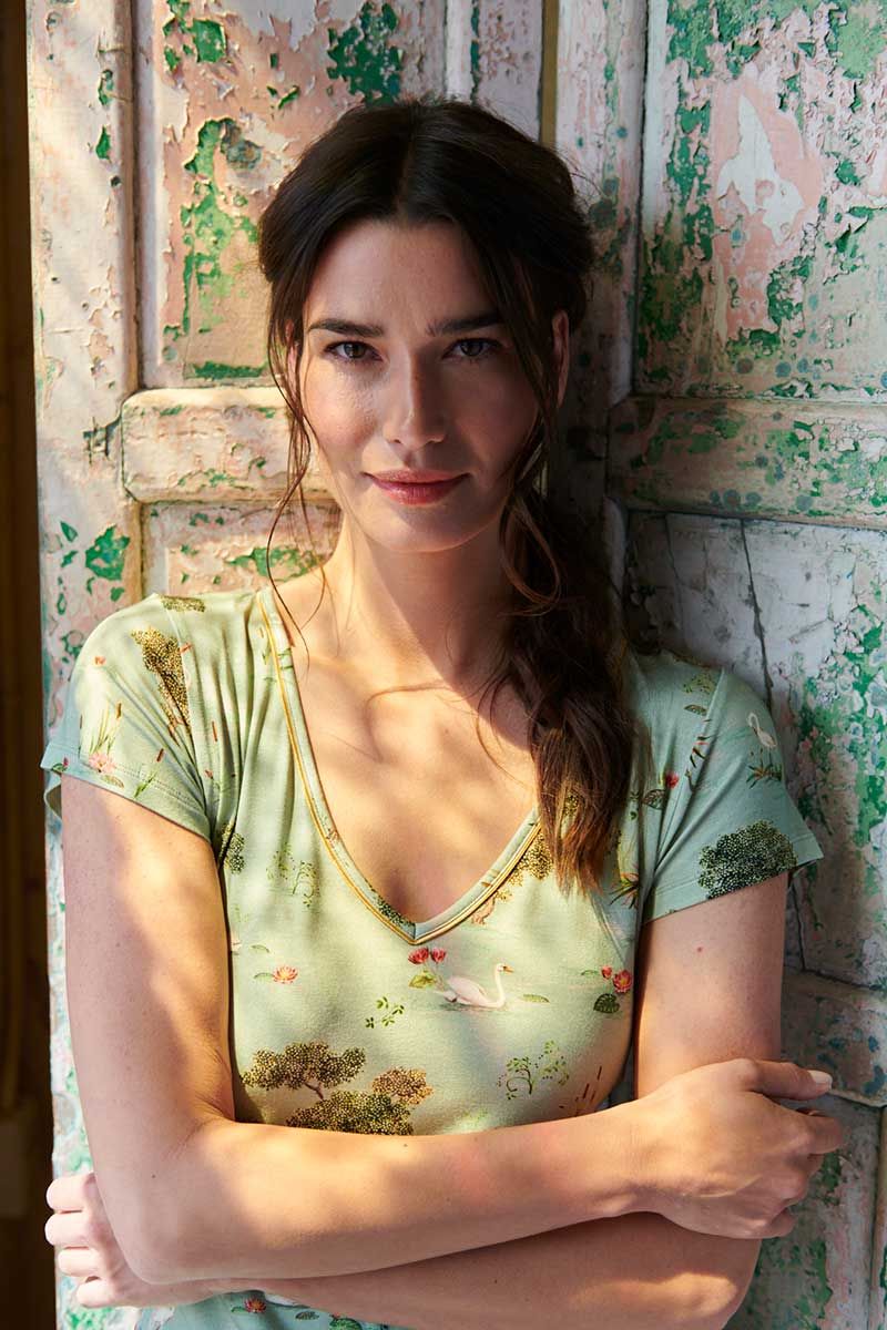 Short Sleeve Swan Lake Green