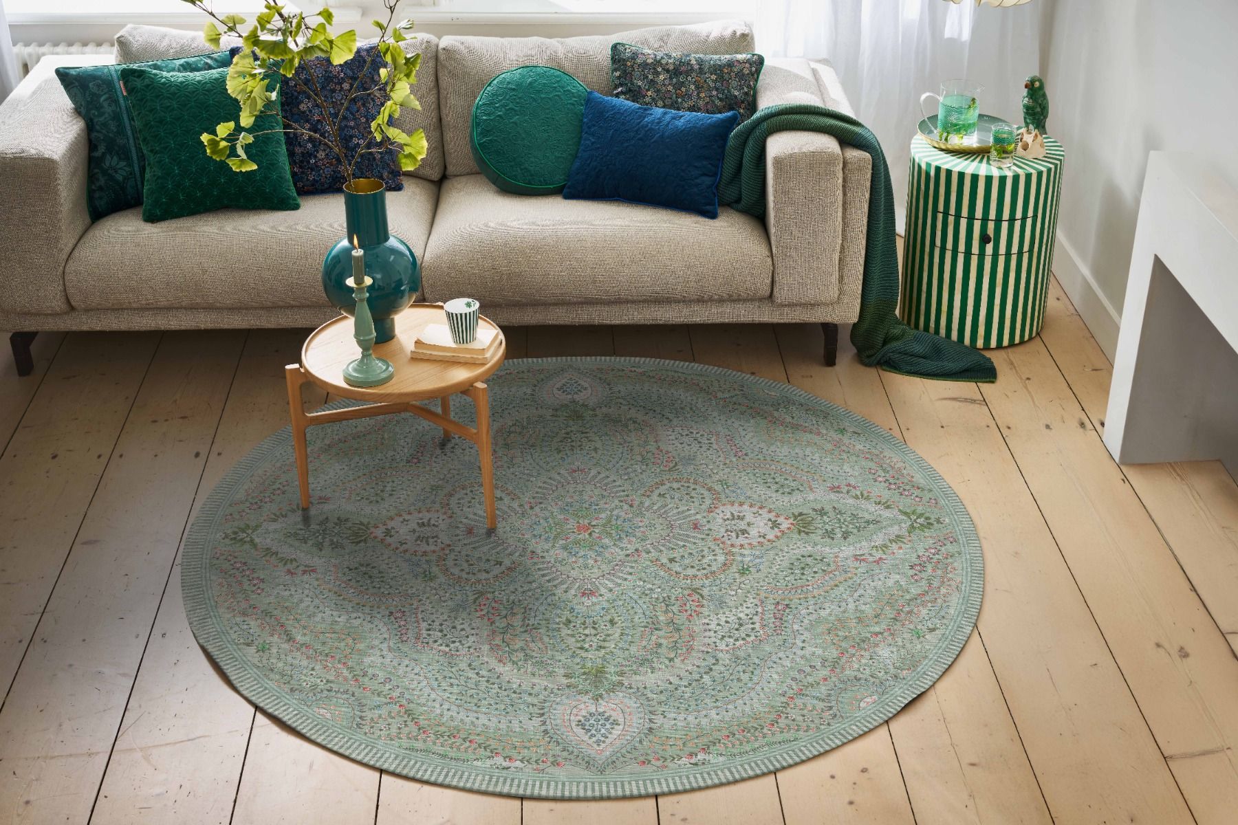 Round Carpet Alfombra by Pip Light Green