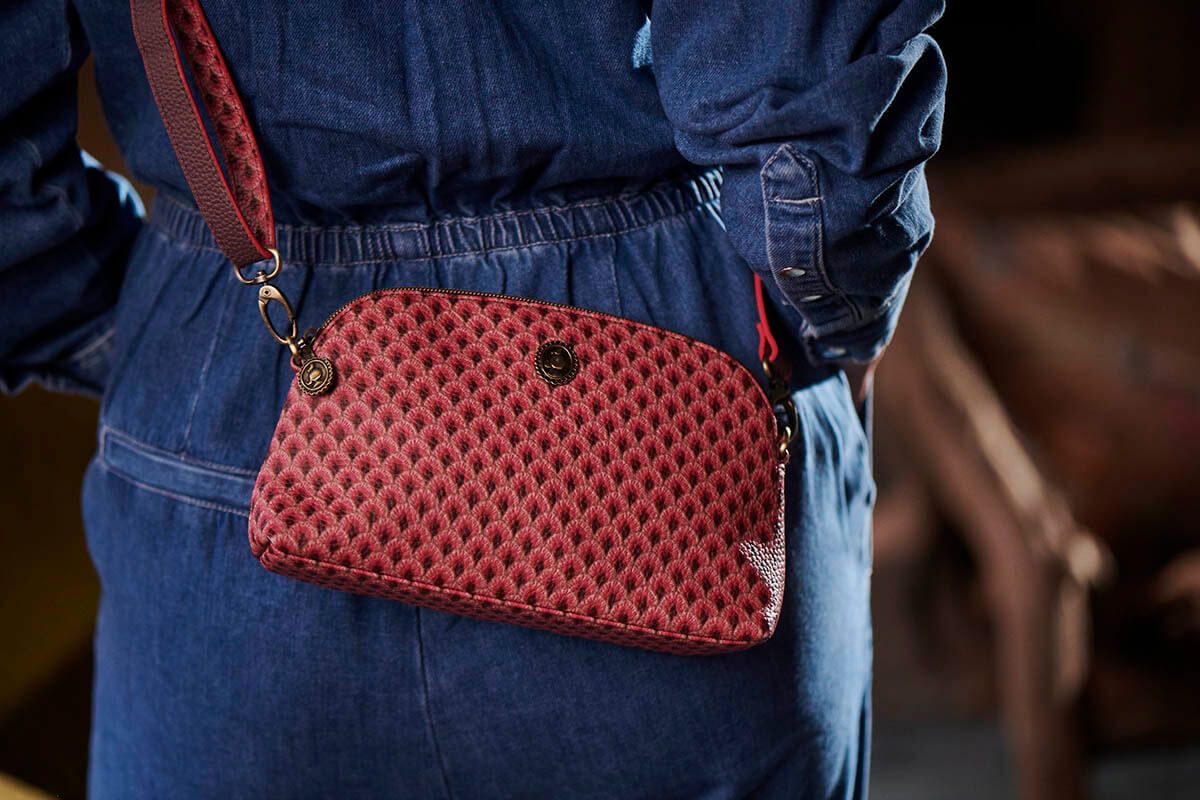 Schultertasche Klein Suki Dunkelrosa