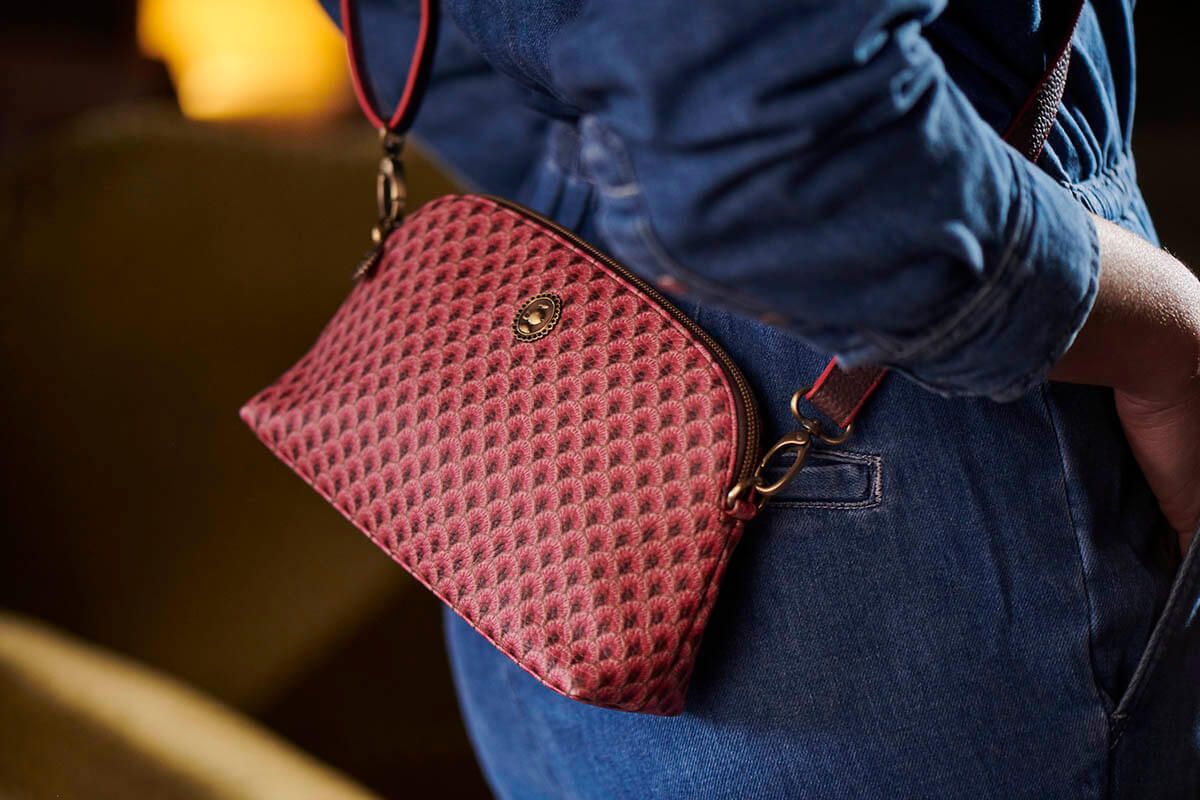 Schultertasche Klein Suki Dunkelrosa