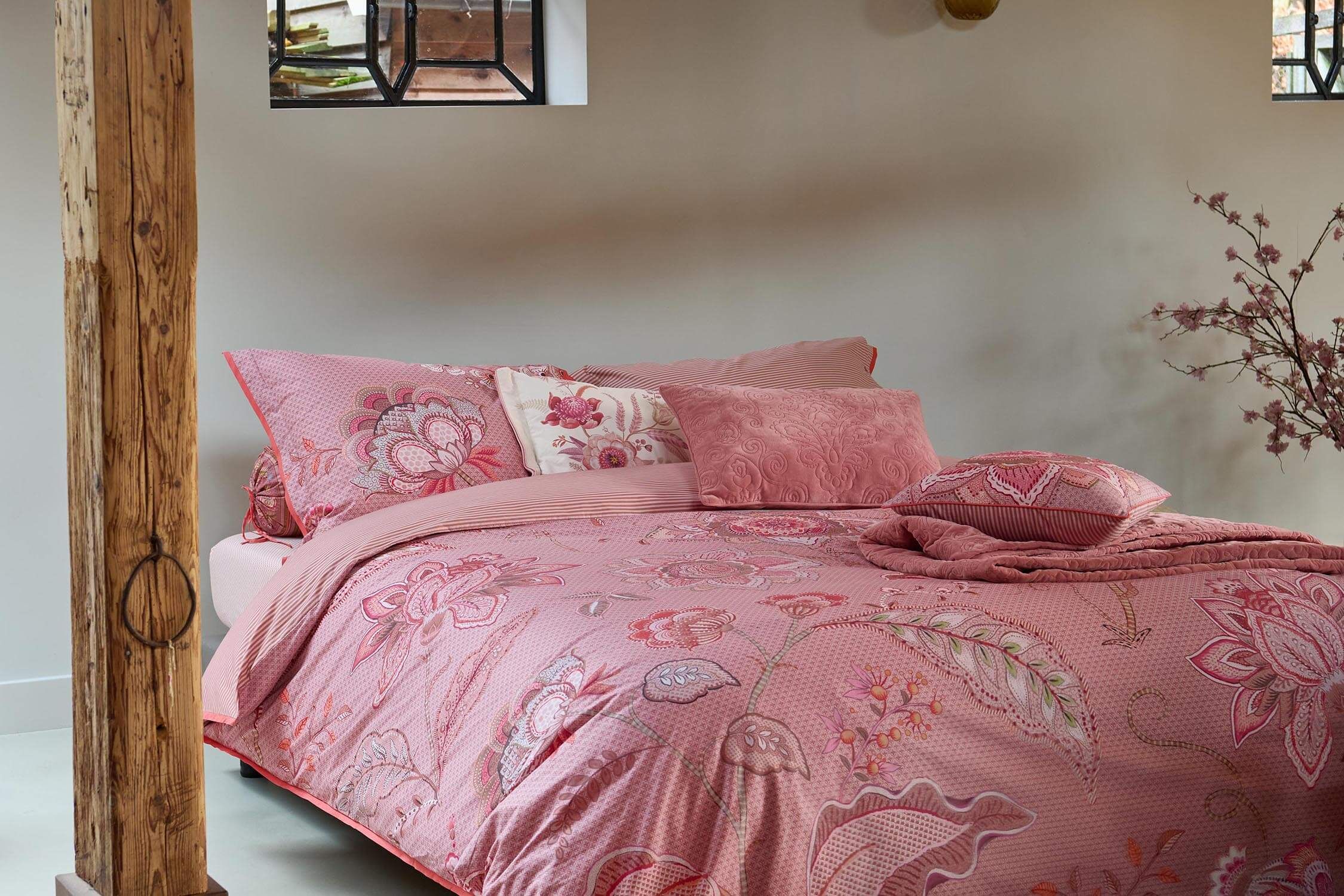 Dekbedovertrekset Mumbai Night Roze