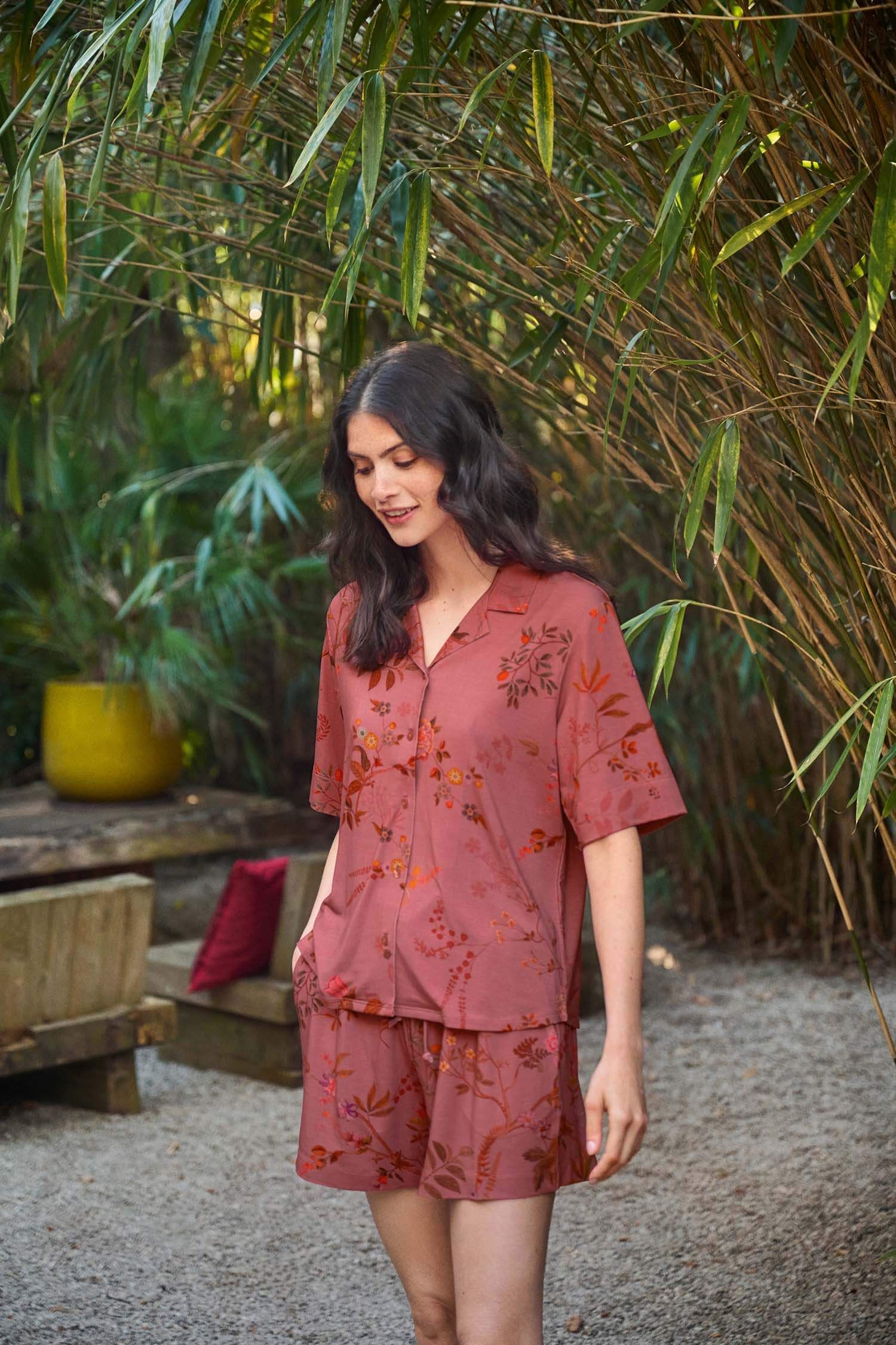 Flora Top Korte Mouw Bodhi Flower Donkerroze