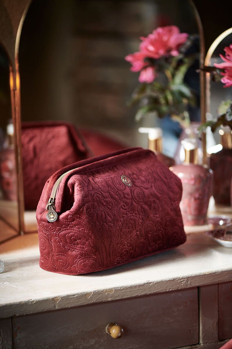 Cosmetic Purse Large Velvet Quiltey Days Red
