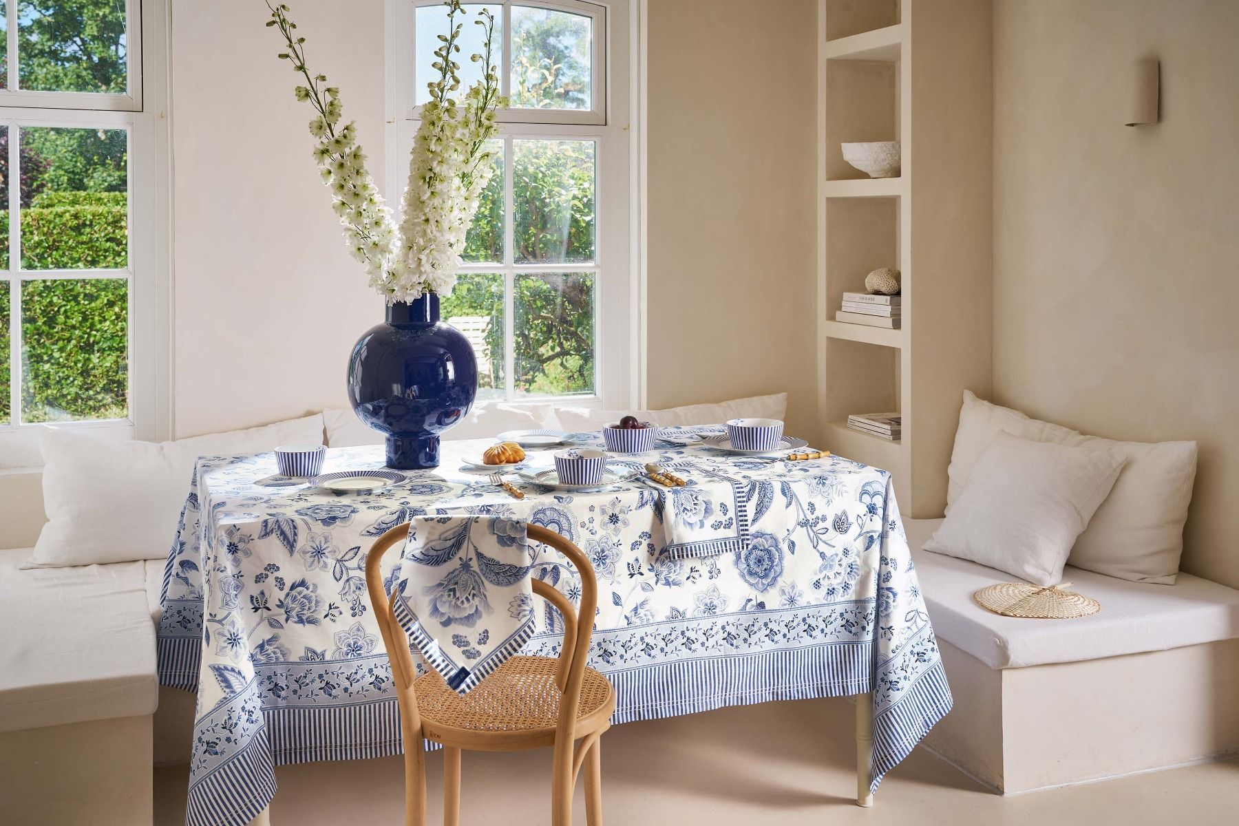 Set/4 Servietten Royal Regal Flower Blau