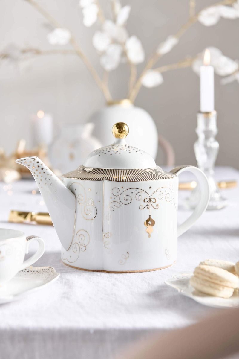 Royal Winter White Teapot Large