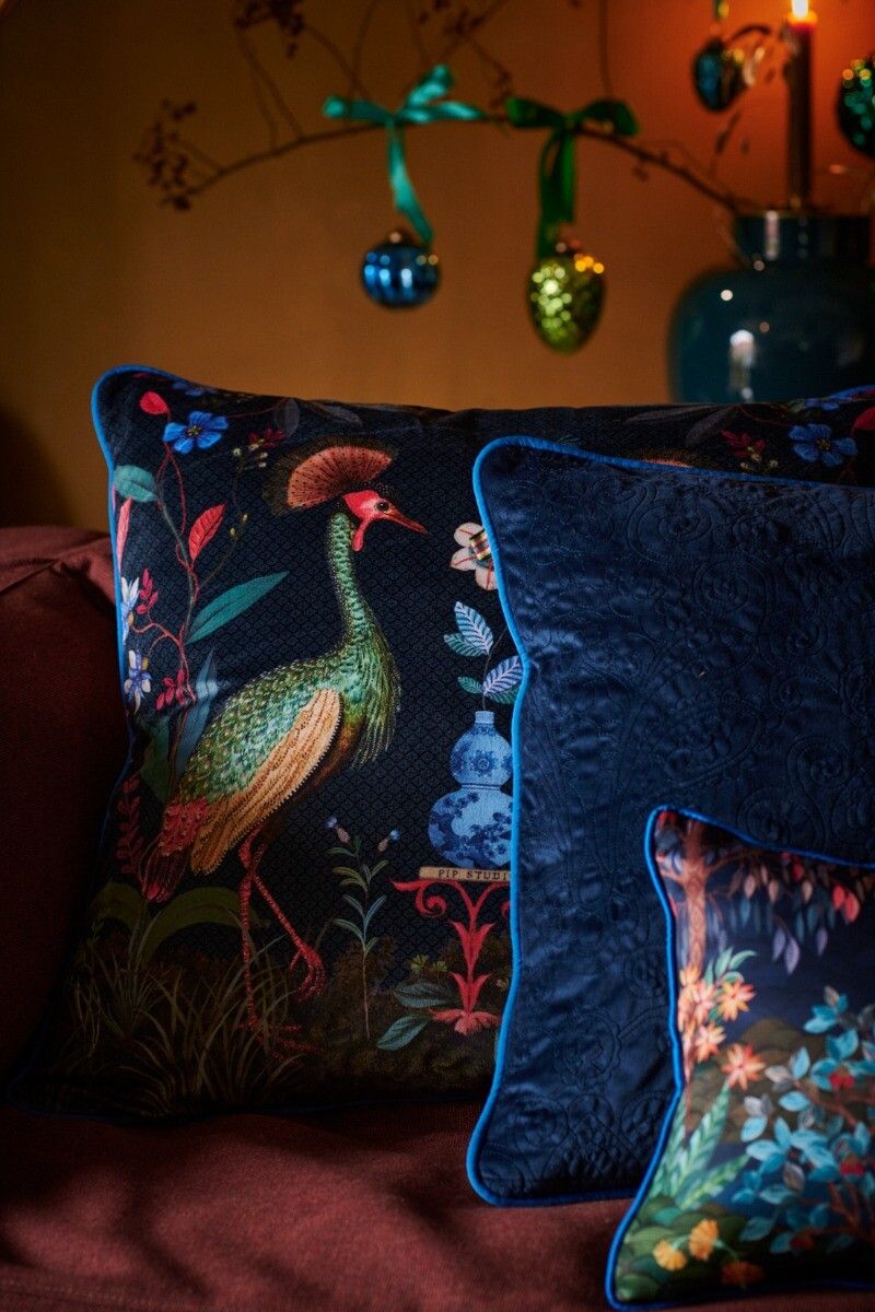 Zierkissen Flirting Birds Dunkelblau