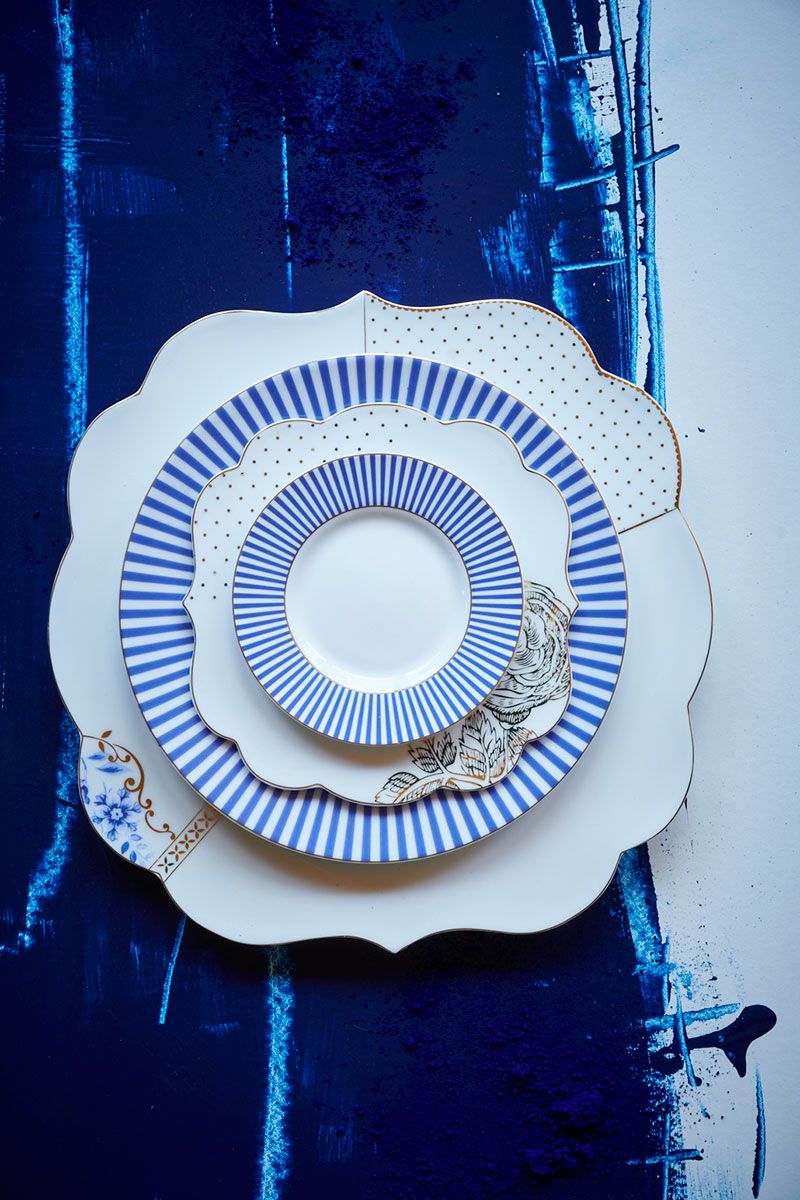 Royal Stripes Breakfast Plate Blue 21 cm 