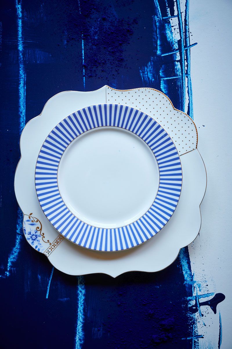 Royal Stripes Breakfast Plate Blue 21 cm