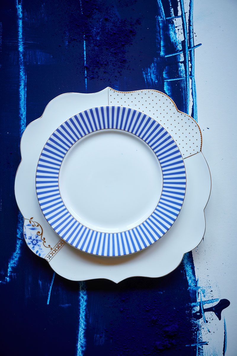 Royal Stripes Breakfast Plate Blue 21 cm 