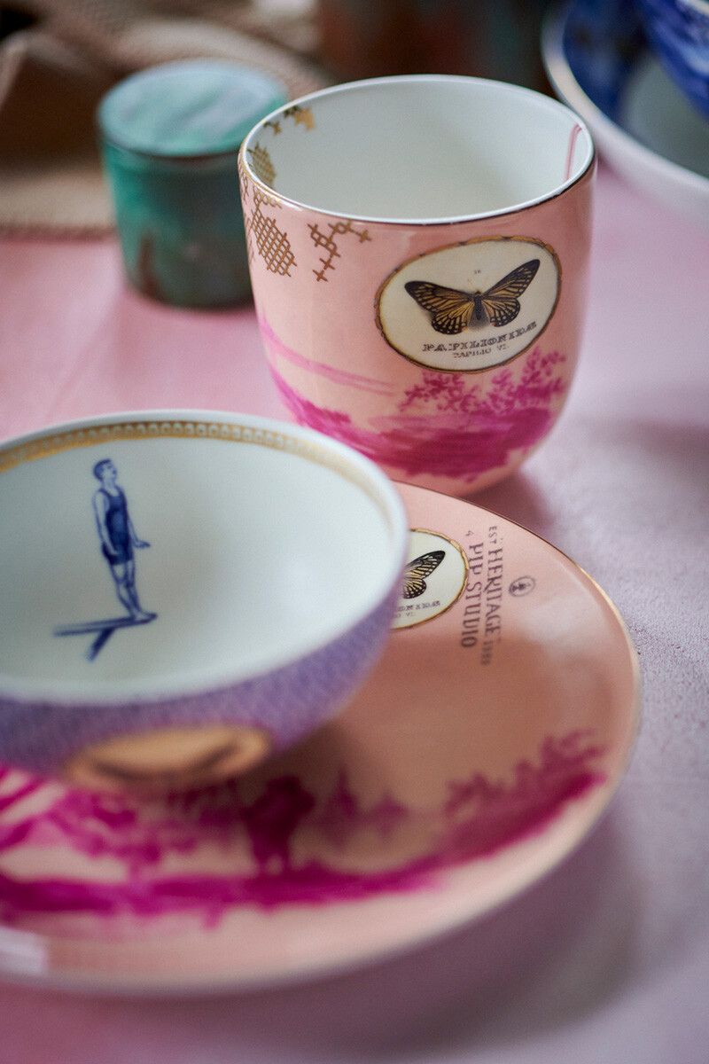 Heritage Pastry Plate Painted Pink 18 cm