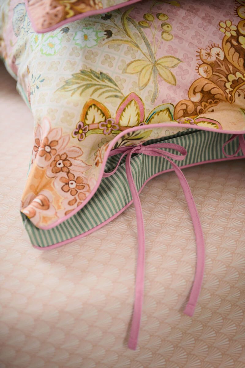 Pillowcase Saluti Grandi Pastel