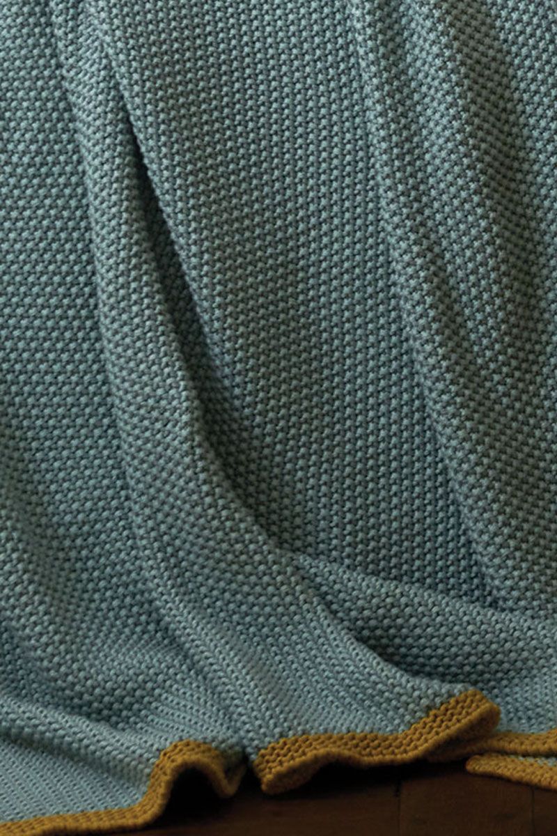 Throw Bonsoir Blue