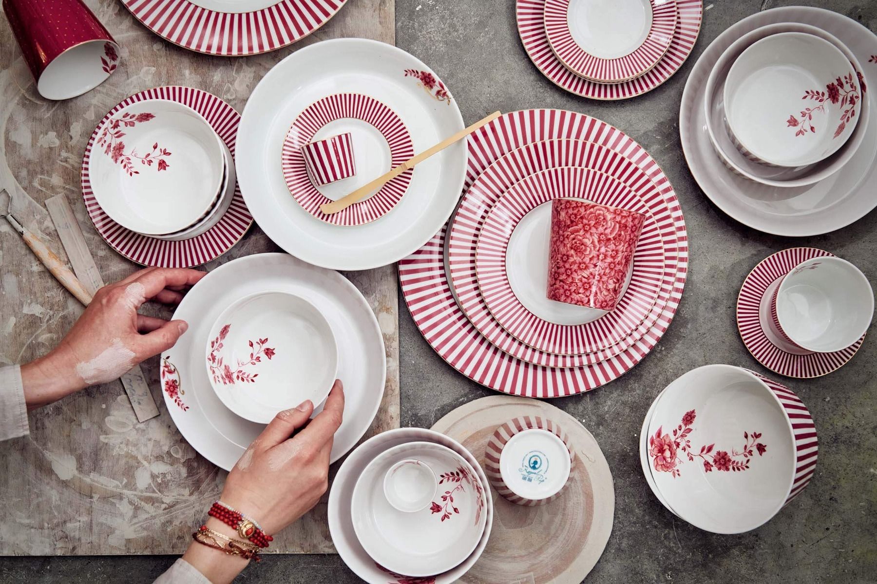 Royal Stripes Dinner Plate Dark Pink 26.5cm