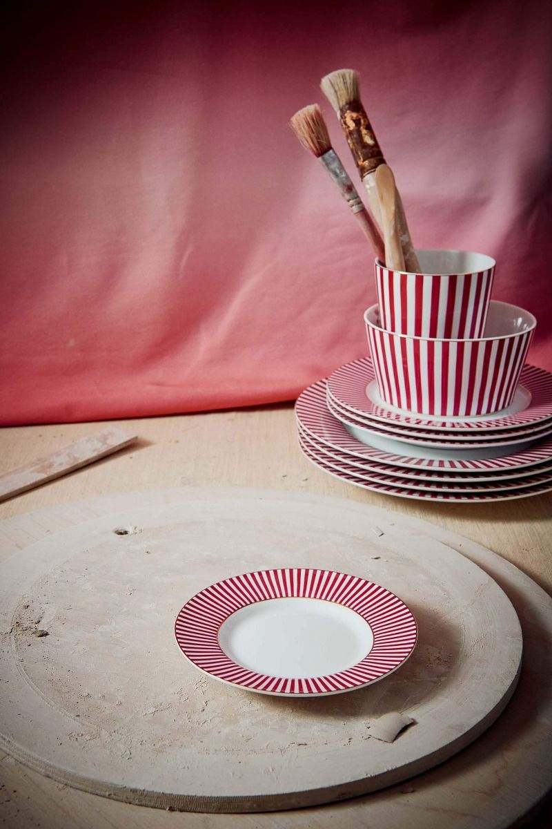 Royal Stripes Petit Four Dark Pink 12cm