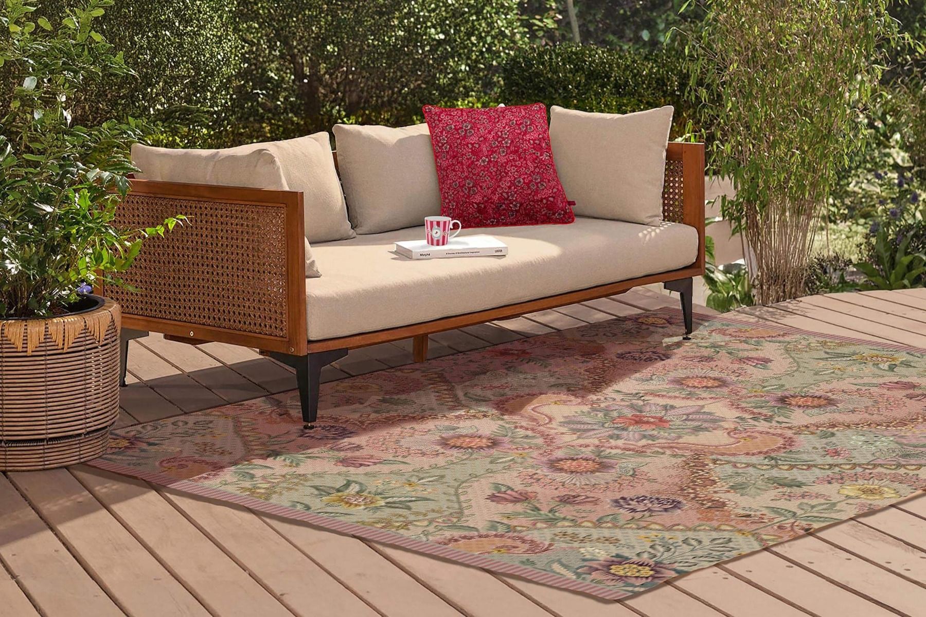 Outdoor Carpet Saluti Grandi by Pip Pastel