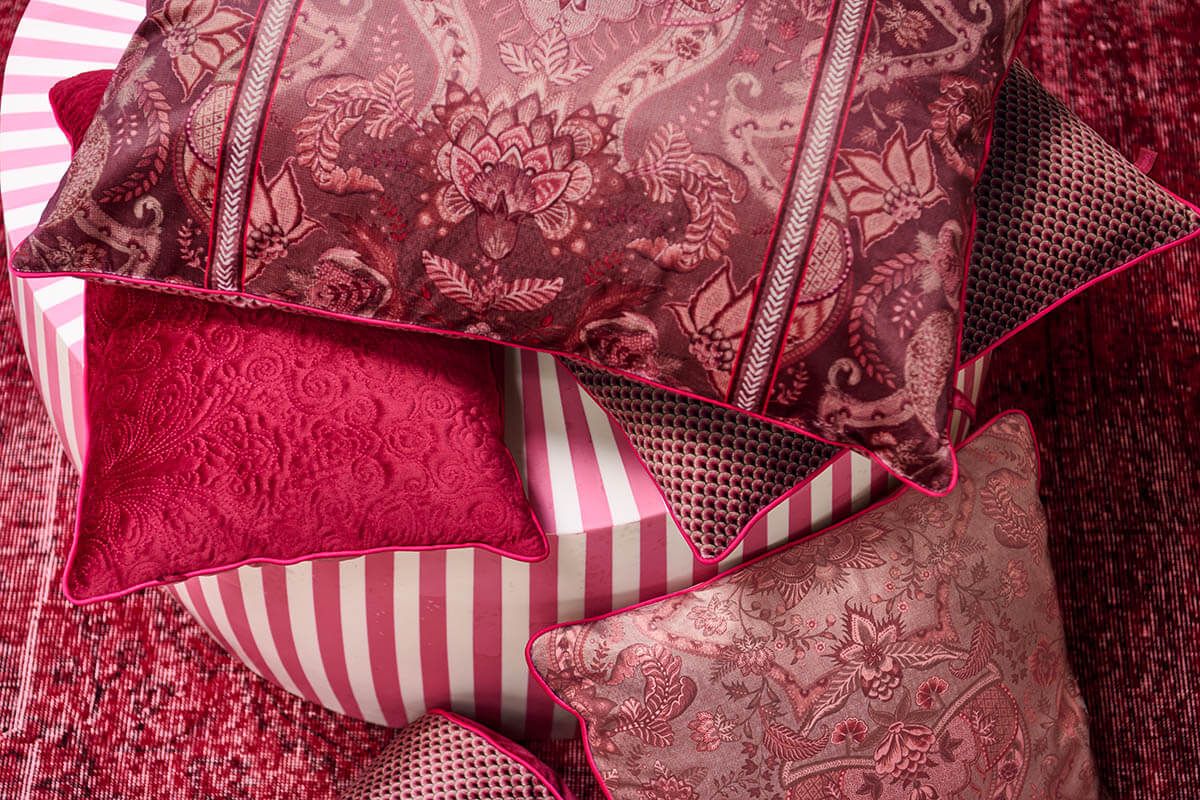 Cushion Kyoto Festival Dark Pink