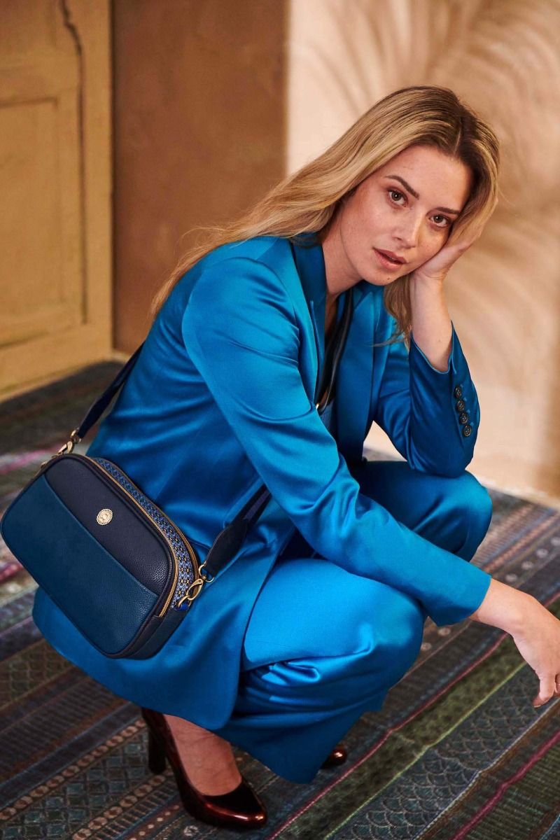 Frida Schultertasche Uni Blau