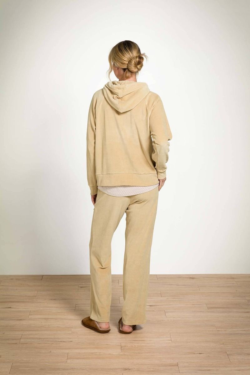Tamari Pull Velvet Sable 