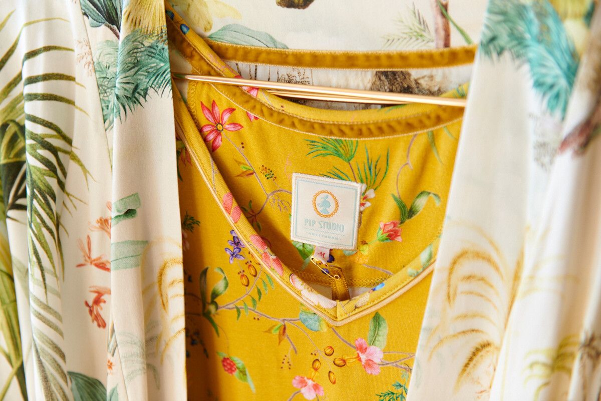 Kimono Palm Scenes Off White