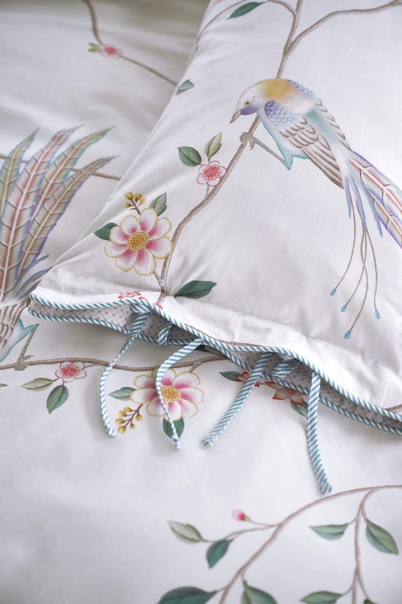 Cushion Bamboo Blossom White