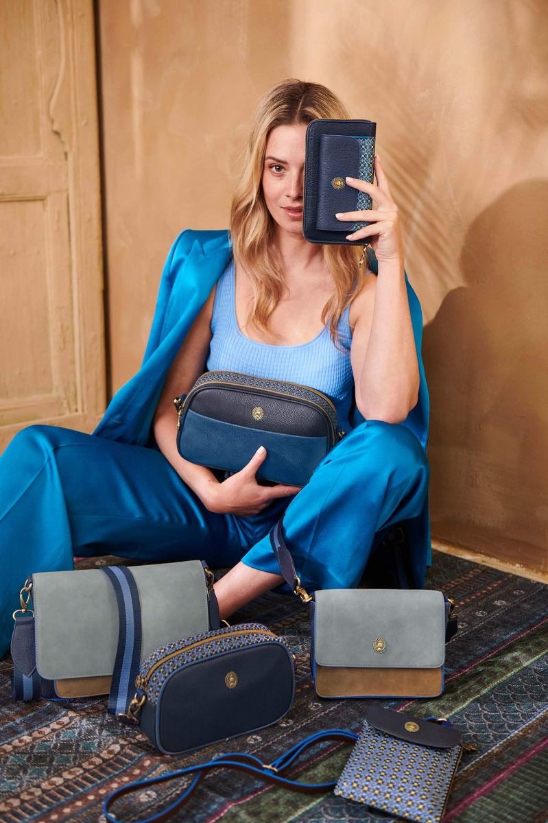Frida Schultertasche Uni Blau