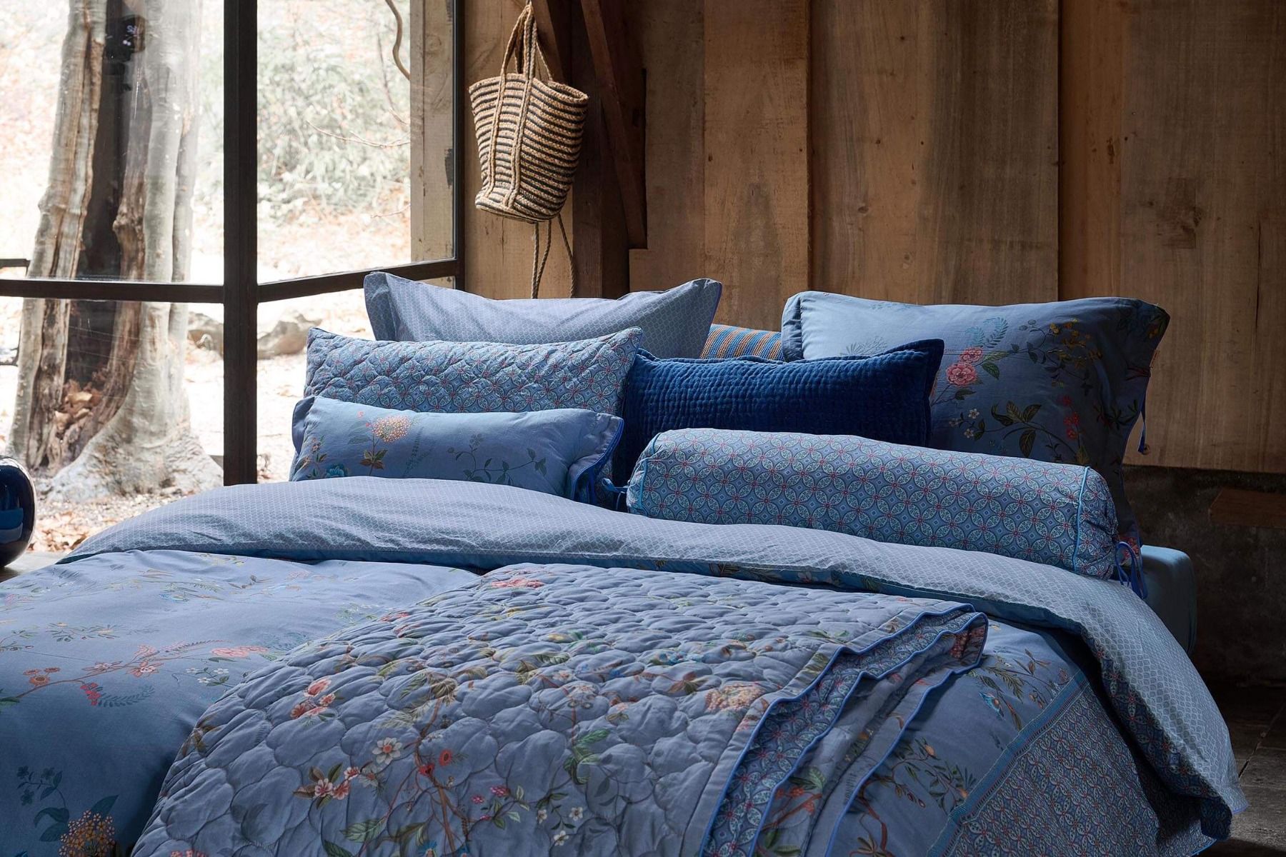 Cushion Bustani Blue