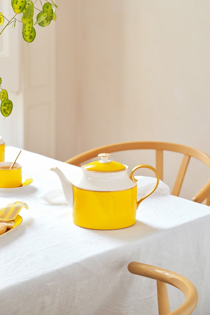 Pip Chique Teapot Large Yellow