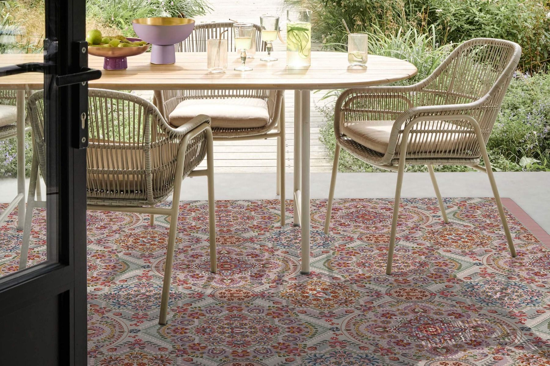 Outdoor Carpet El Bordado by Pip Pink