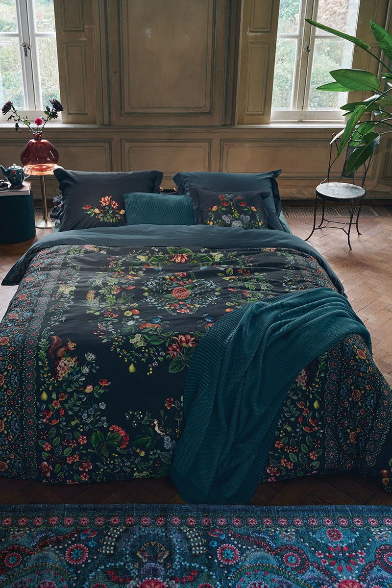 Quadratisches Zierkissen Forest Carpet Dunkel Blau