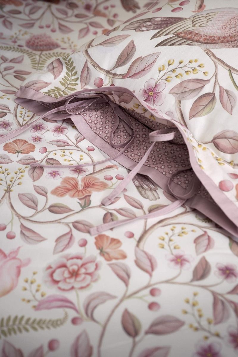 Cushion Garden of Dove Off-white