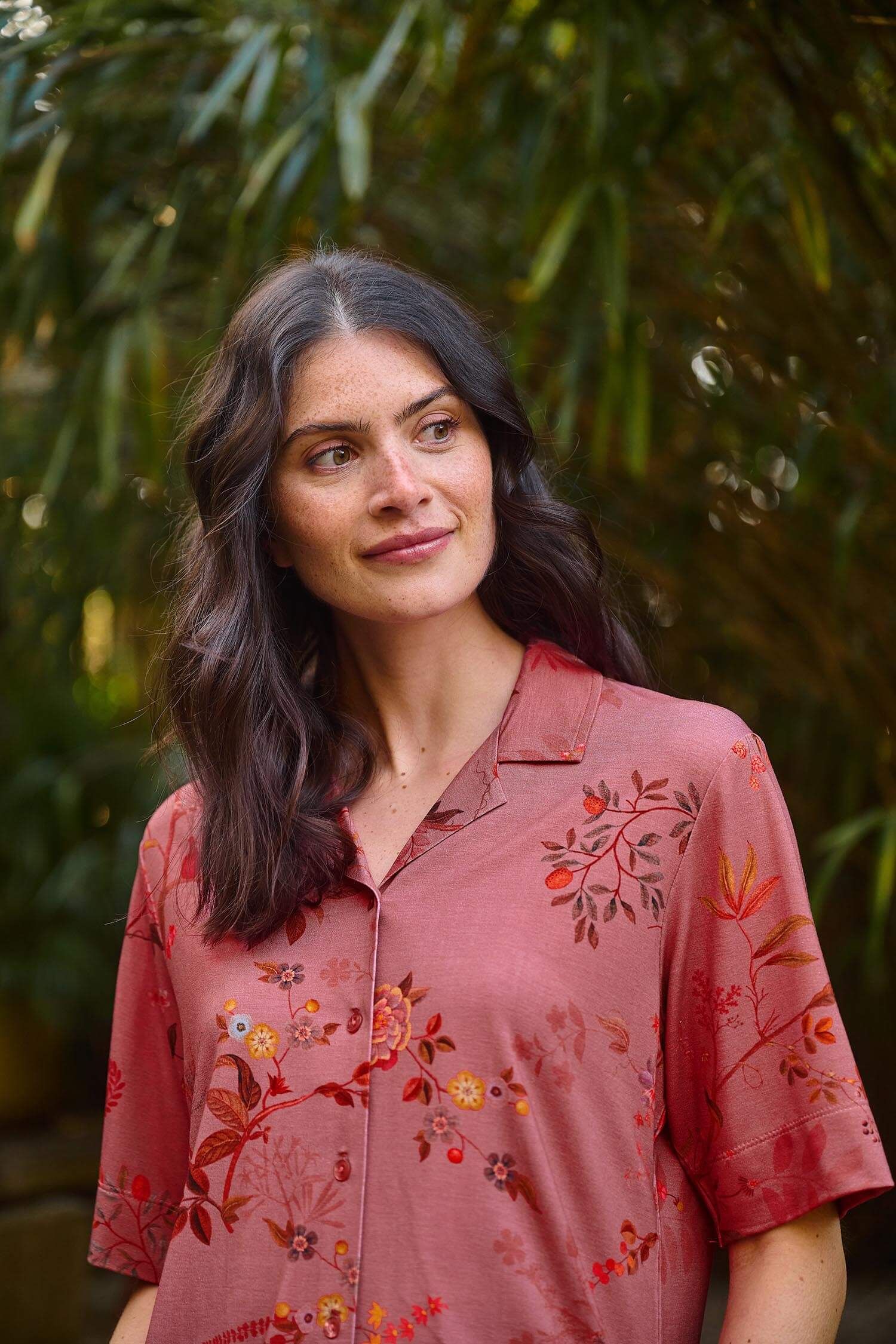 Flora Top Korte Mouw Bodhi Flower Donkerroze