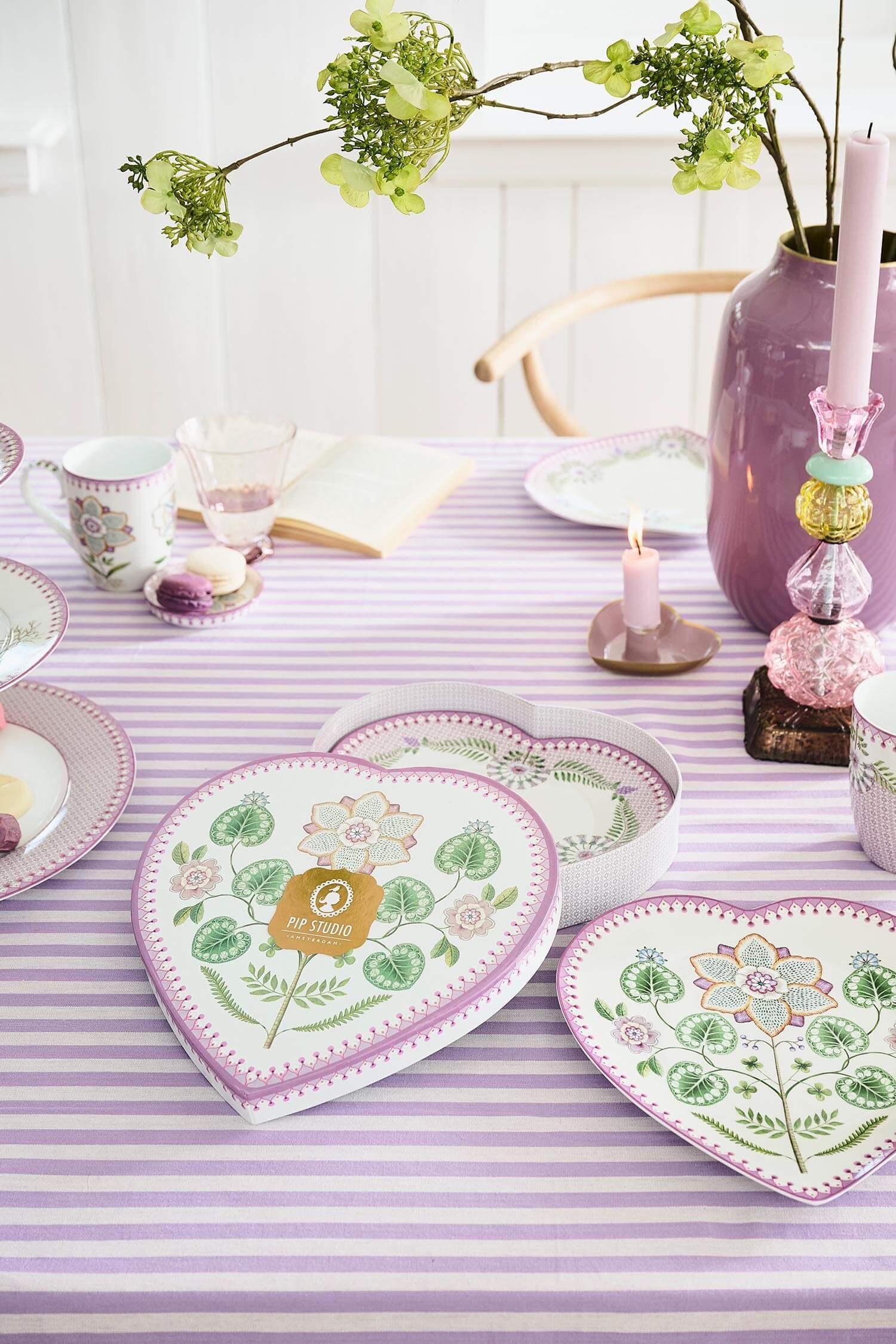 Set/2 Assiettes en Forme de Cœur Lily&Lotus Lilas 21.5cm