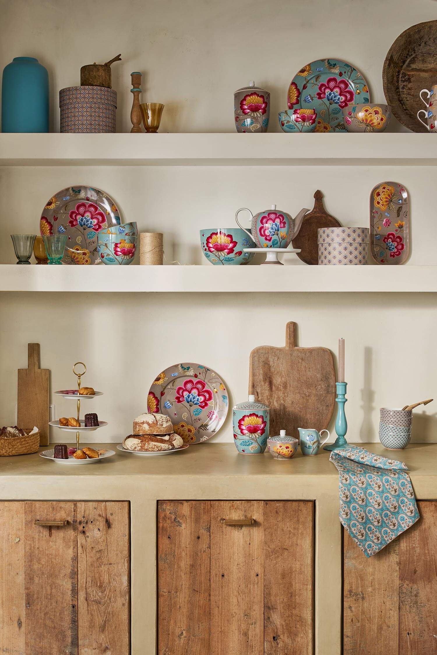 Teapot Large Blooming Tales Fantasy Khaki/Blue 1.6ltr