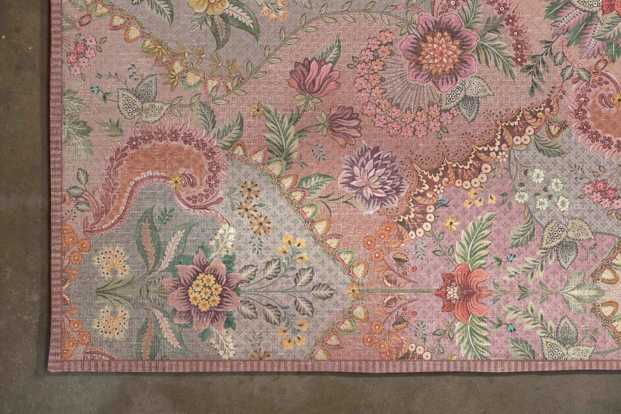 Carpet Saluti Grandi by Pip Multi