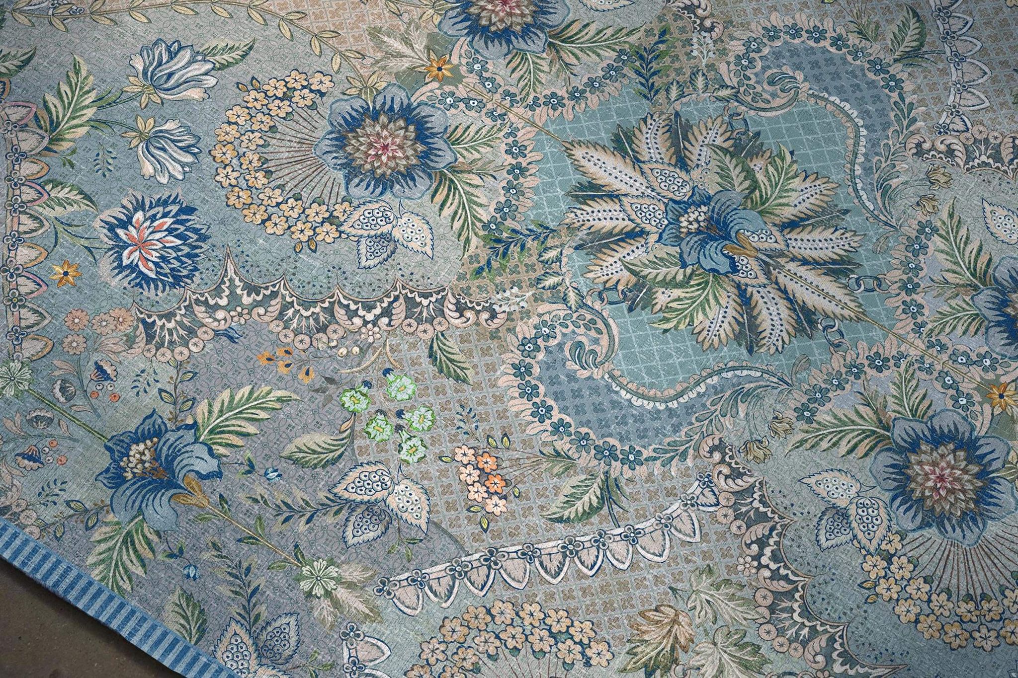 Carpet Saluti Grandi by Pip Blue