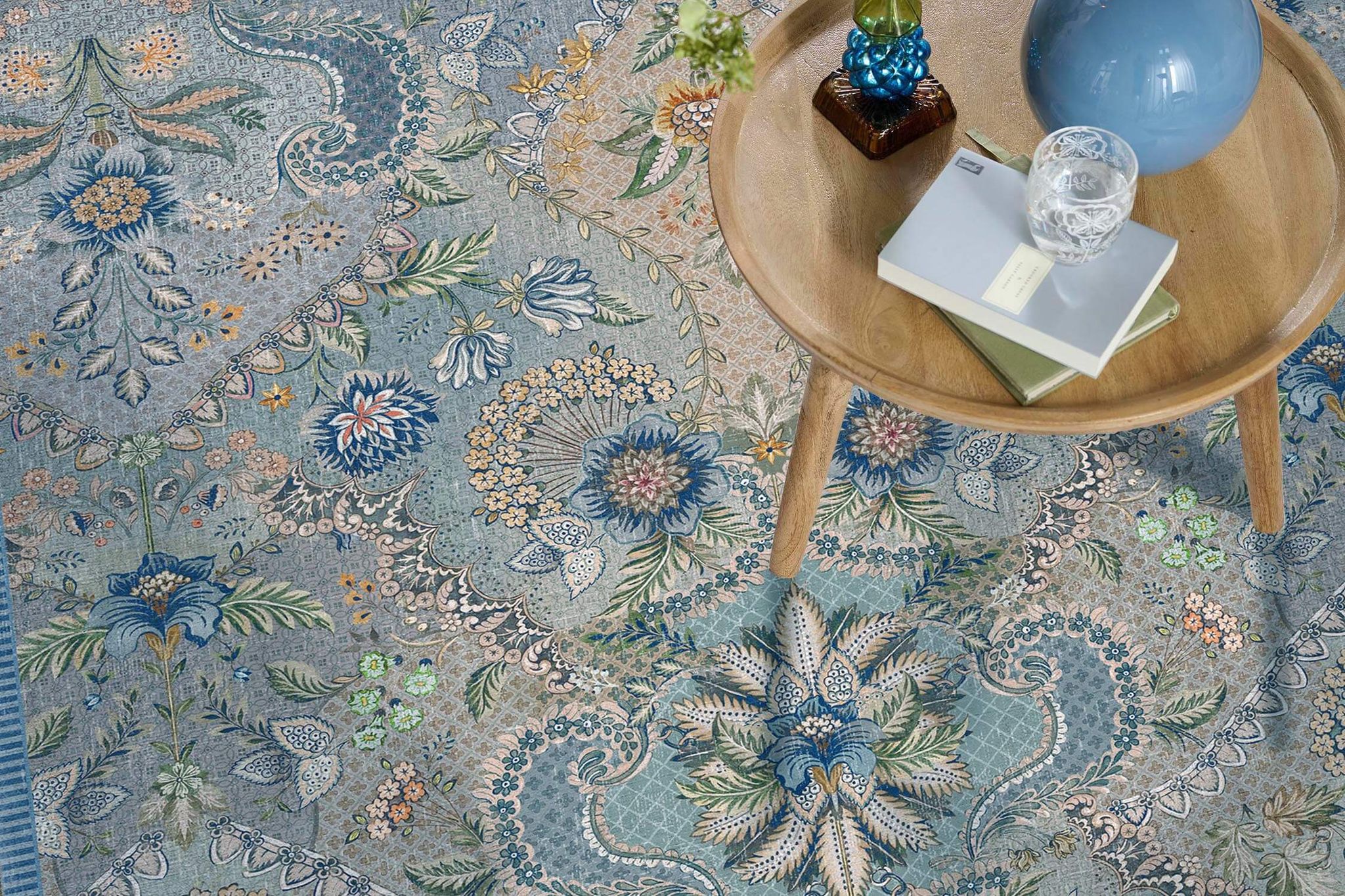 Carpet Saluti Grandi by Pip Blue