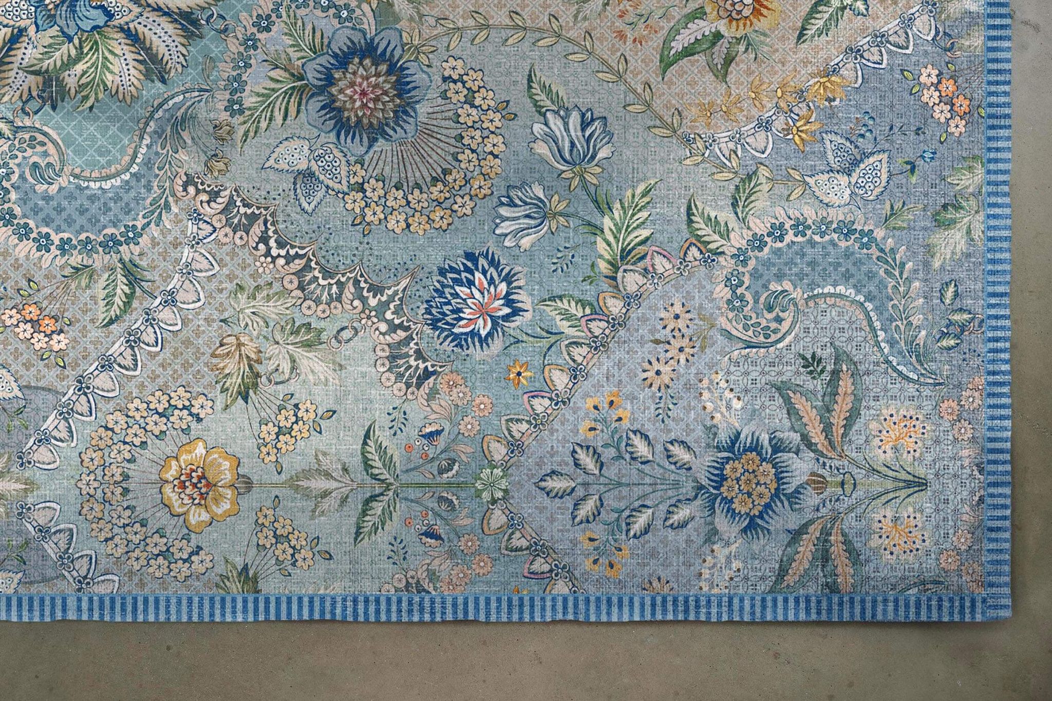 Carpet Saluti Grandi by Pip Blue