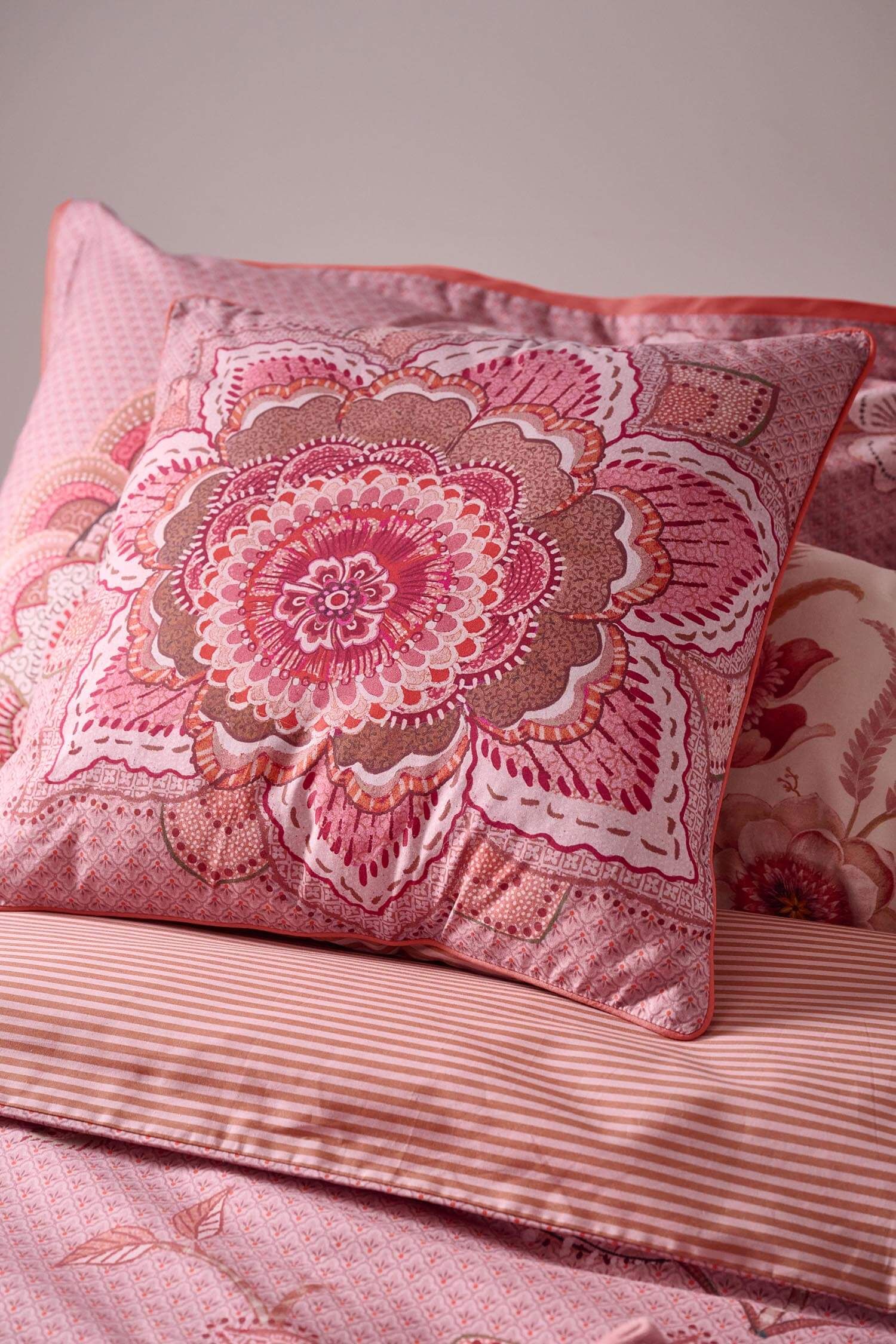 Zierkissen Mumbai Night Rosa