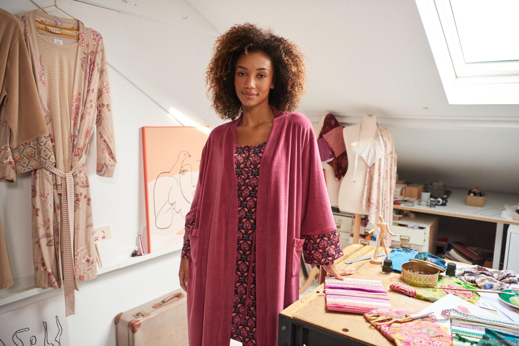 Naomi Kimono Velvet Solid Dark Pink