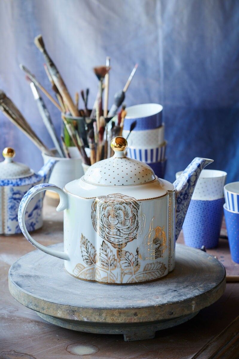 Royal White Teapot  Pip Studio the Official website