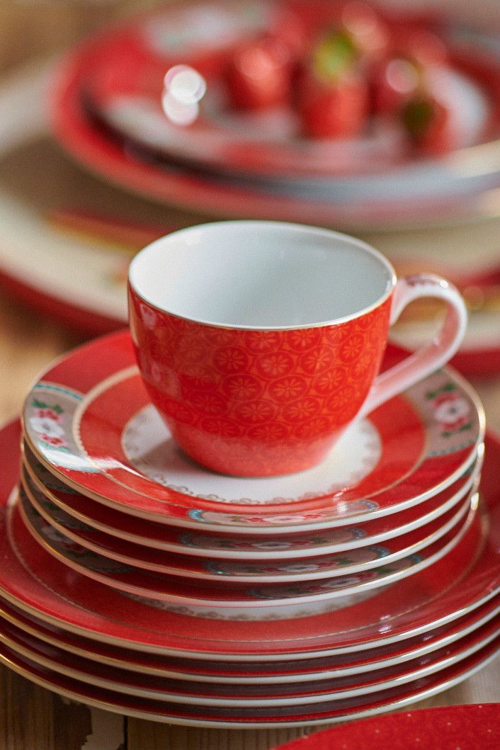 Blushing Birds Set of 2 Espresso Cups & Saucers Red