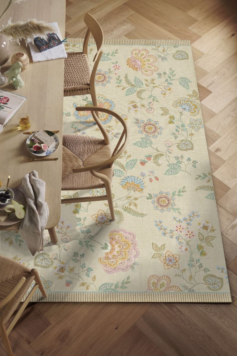 Carpet Buenas Tardes by Pip Off-white