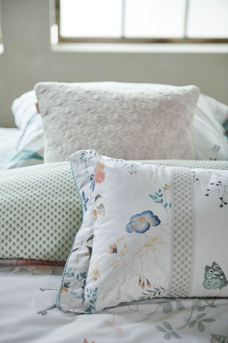 Cushion Rectangle Tokyo Bouquet White
