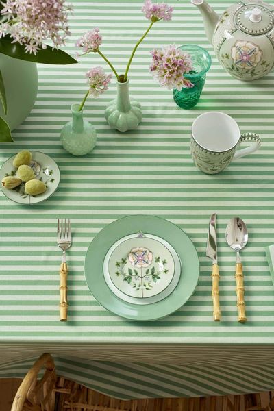 Petit Four Lily&Lotus Light Green 12cm